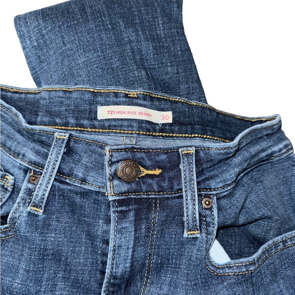 Levi's 721 High Rise Skinny Jean Dark Denim Women’s Size 30 - Picture 5 of 7